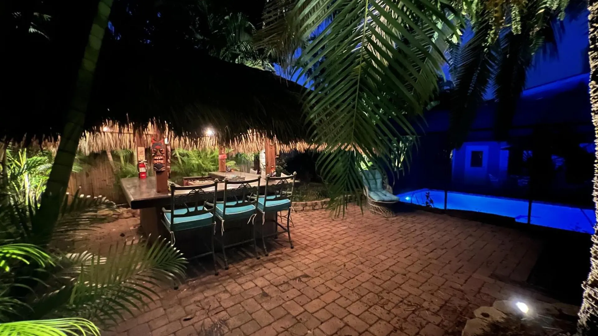 Holiday home Sneaky Tiki: Heated Saltwater Pool+5 Min To Beach Largo United States